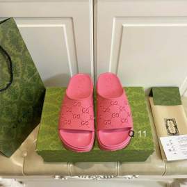 Picture of Gucci Slippers _SKUGuccisz35-41Y0691880